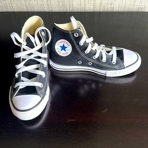 New Kids Converse Canvas Black Platform Sneakers Size 1